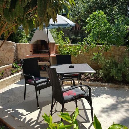 Apartment Zdenka Veli Losinj Exterior photo