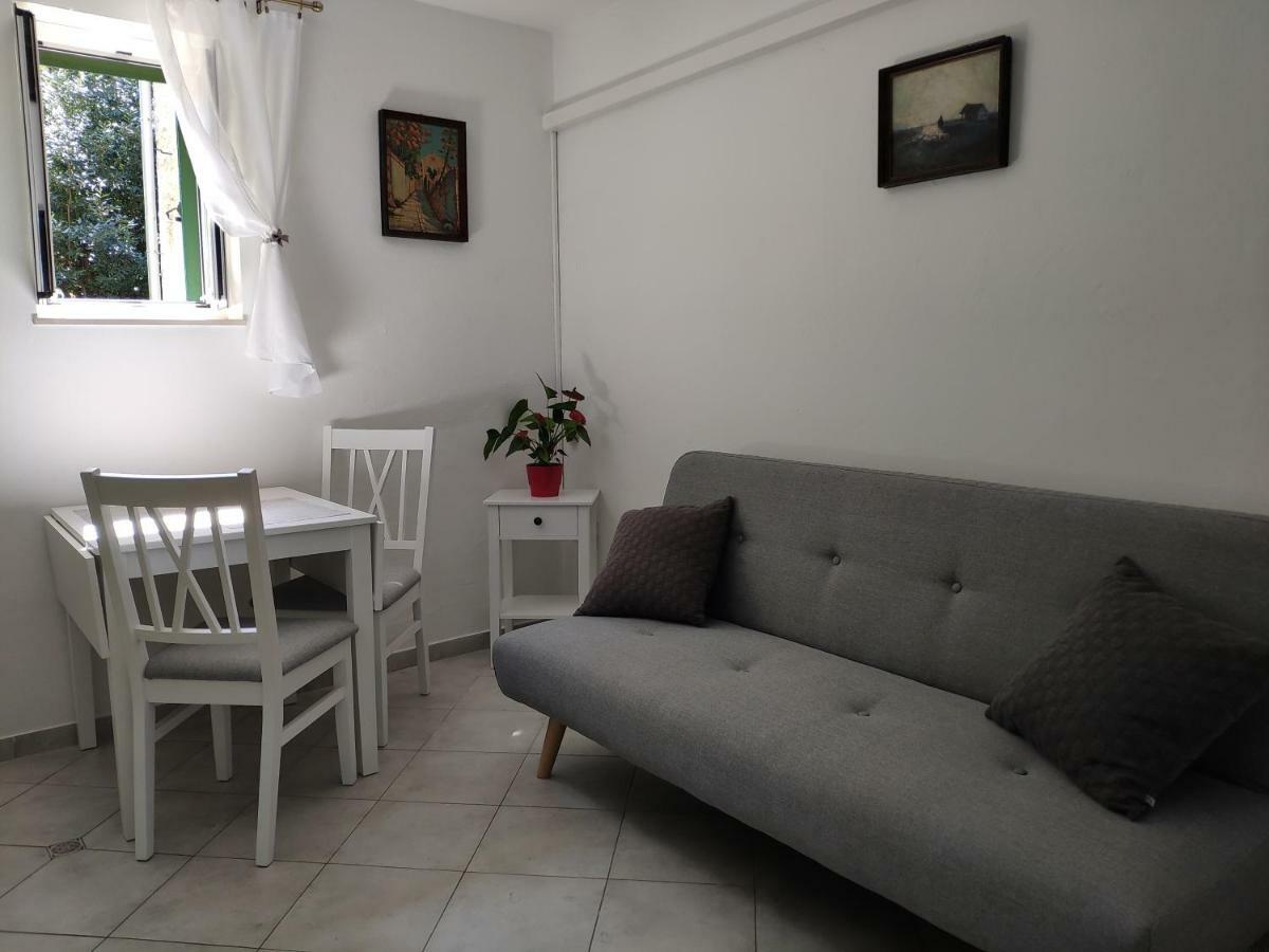 Apartment Zdenka Veli Losinj Exterior photo