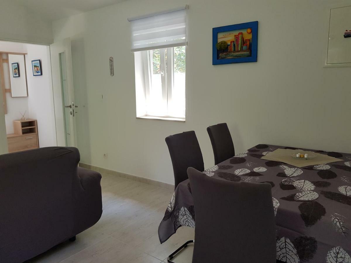Apartment Zdenka Veli Losinj Exterior photo
