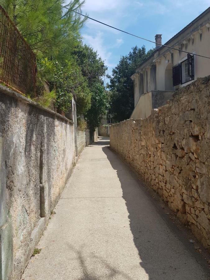 Apartment Zdenka Veli Losinj Exterior photo
