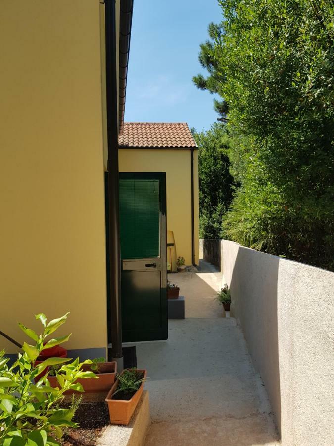 Apartment Zdenka Veli Losinj Exterior photo