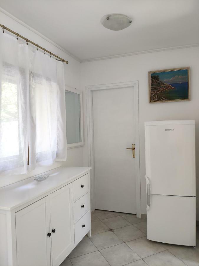 Apartment Zdenka Veli Losinj Exterior photo